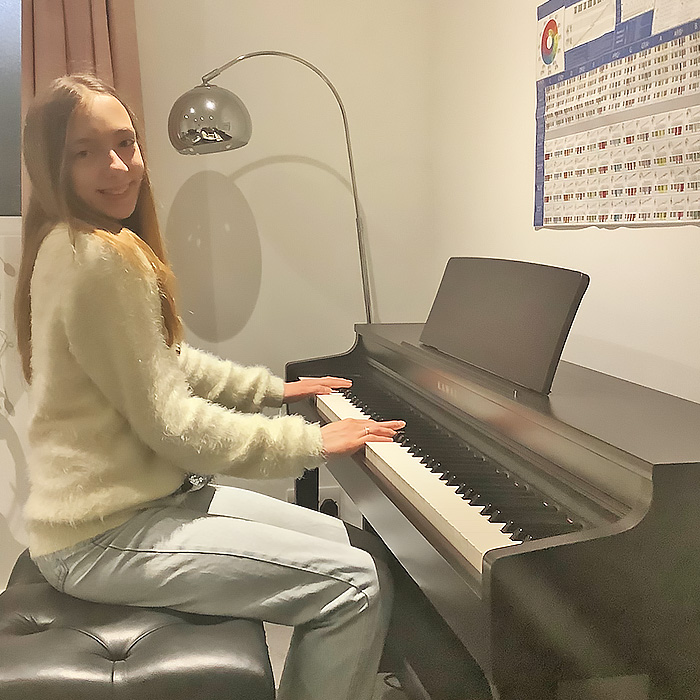 Piano lessons for children in East Grinstead